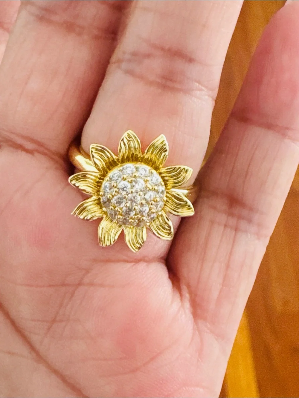 14K Gold Plated Sunflower rhinestone adjustable rotating Ring. New